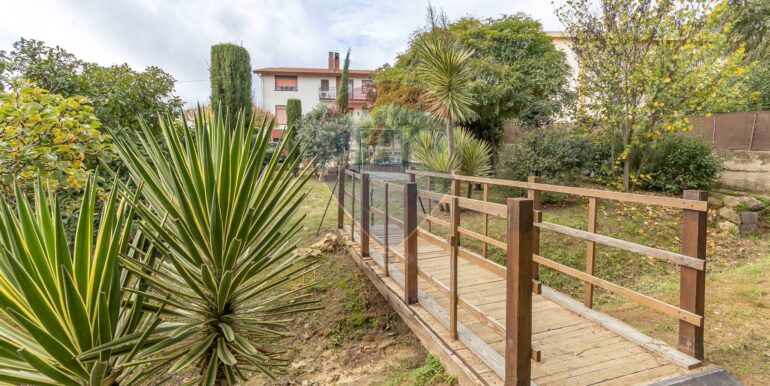 20251114114512-1000729-15