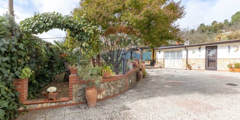 20251114114539-1000729-22