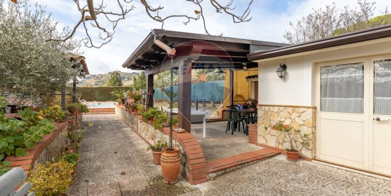 20251114114547-1000729-24