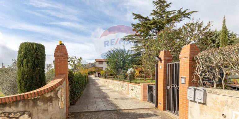 20251114114707-1000729-47