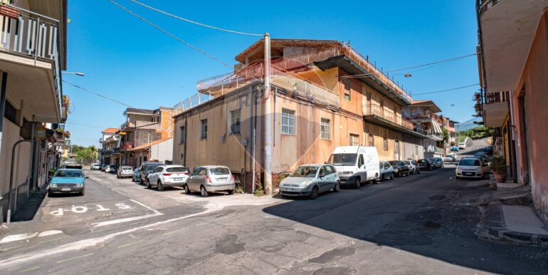 20251114115736-1000743-4