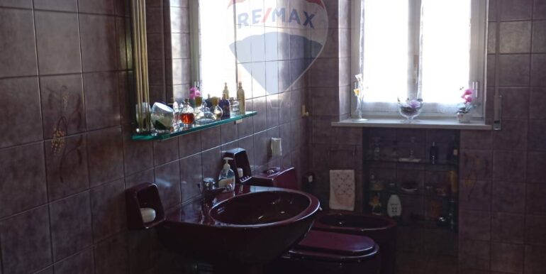 20251114160458-1000810-19