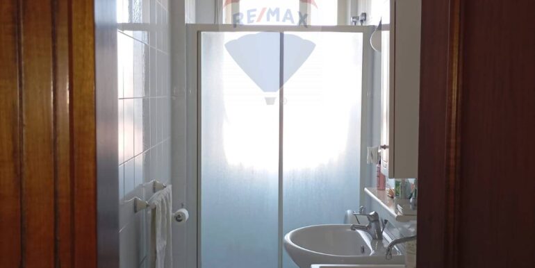 20251114160503-1000810-21