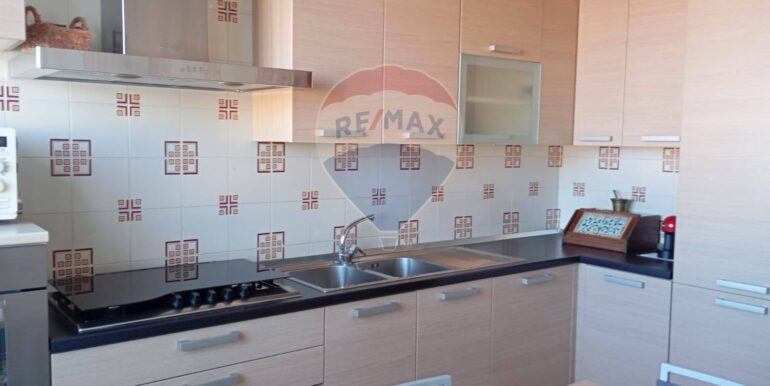 20251114160510-1000810-24