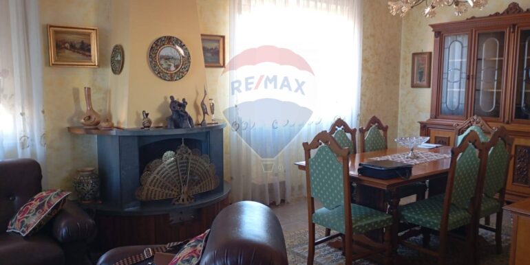 20251114160528-1000810-29