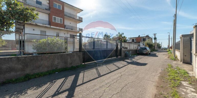 20251114170645-1000828-1