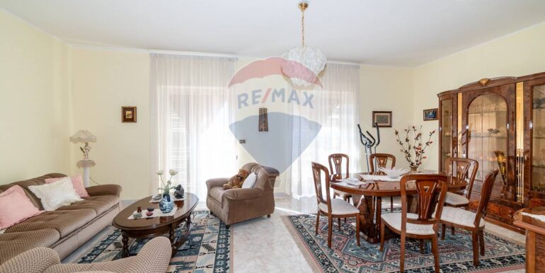 20251114170718-1000828-10