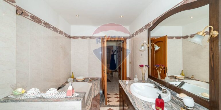 20251114170744-1000828-17