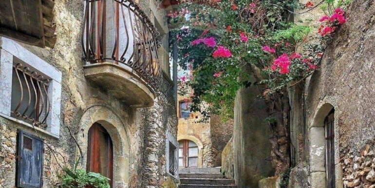 20251114171659-1000824-1