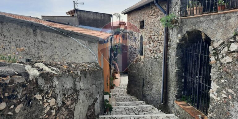 20251114171730-1000824-9