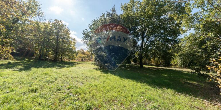 20251114180323-893911-61