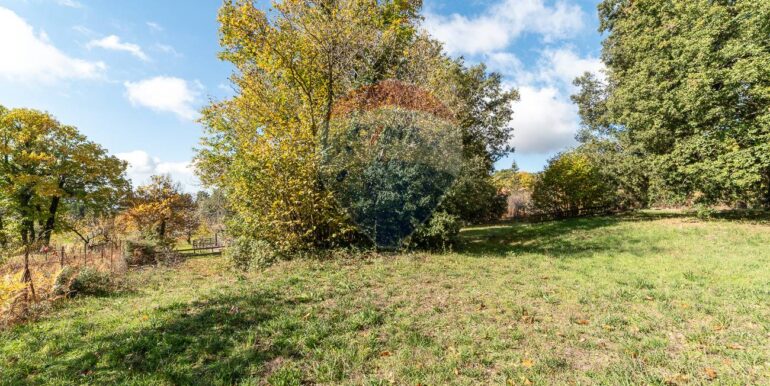 20251114180332-893911-63