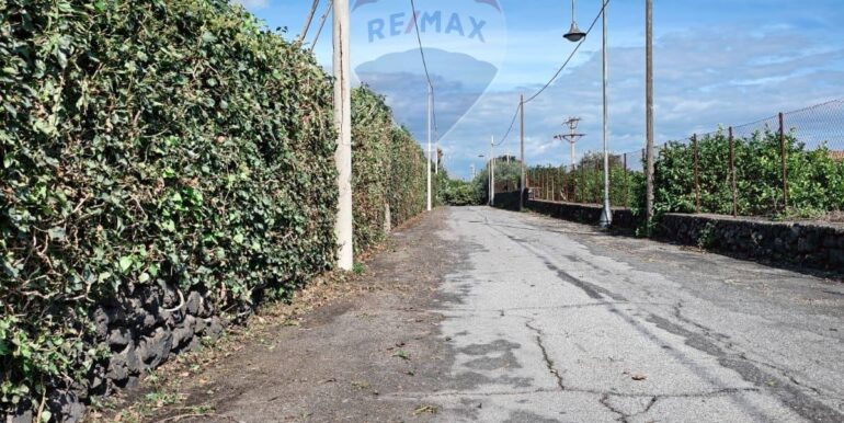 20251114181451-999731-7