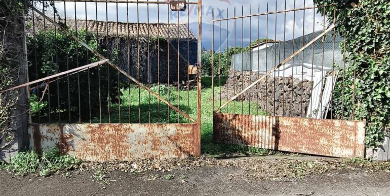 20251114181506-999731-11