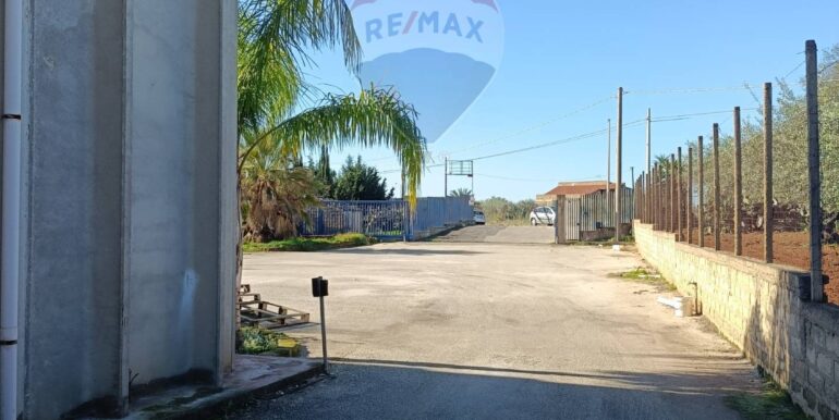 20251114181616-991359-13