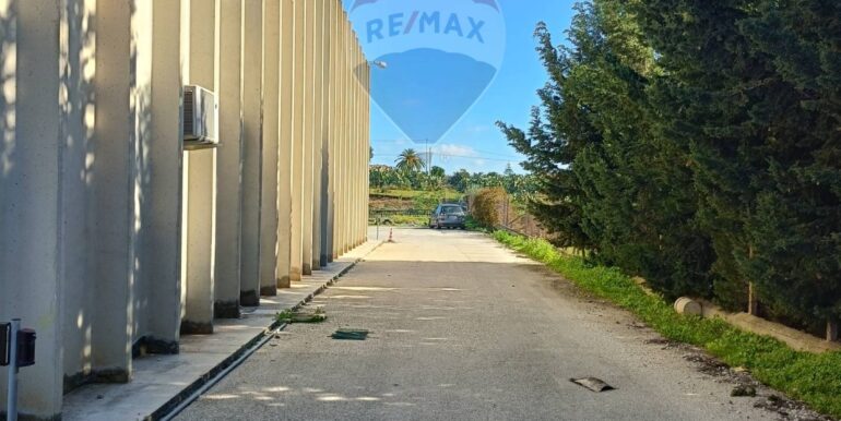 20251114181647-991359-19