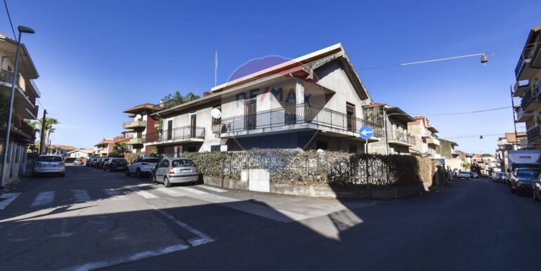 20251114183918-1000881-1