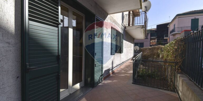 20251114183923-1000881-3