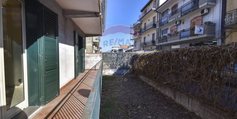 20251114183928-1000881-5