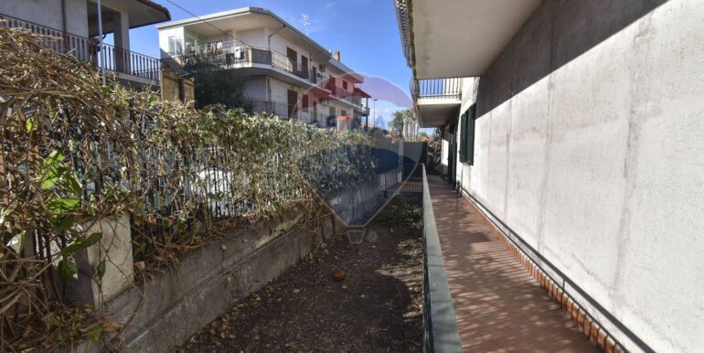 20251114183930-1000881-6