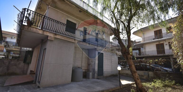 20251114183940-1000881-10