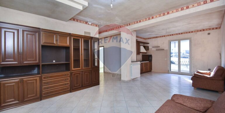 20251114183948-1000881-14