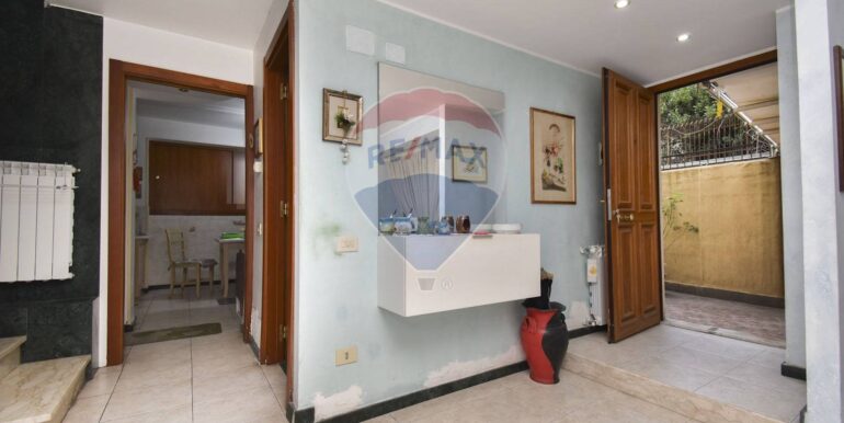 20251114185610-1000477-11