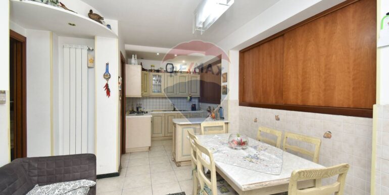 20251114185632-1000477-17