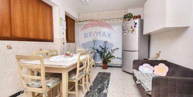 20251114185636-1000477-18