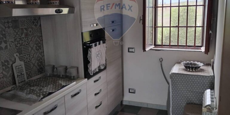 2025111484427-1000690-9