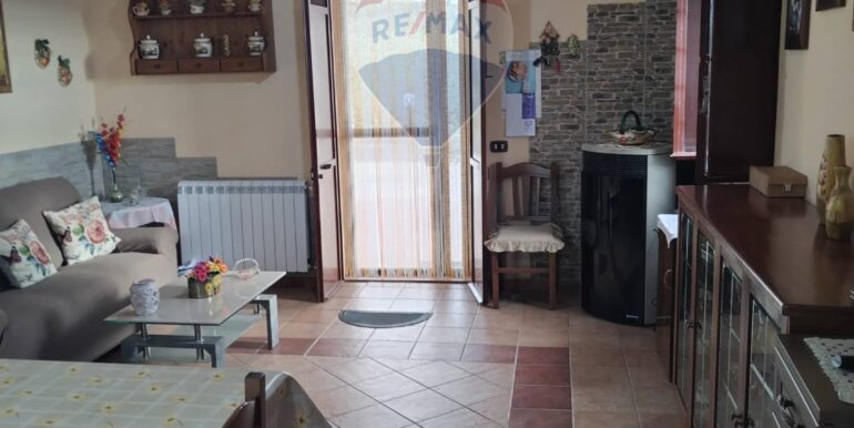 2025111484435-1000690-12