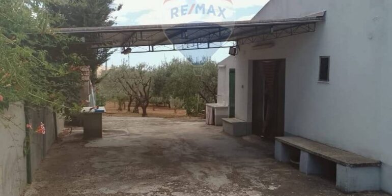 2025111493310-1000693-2