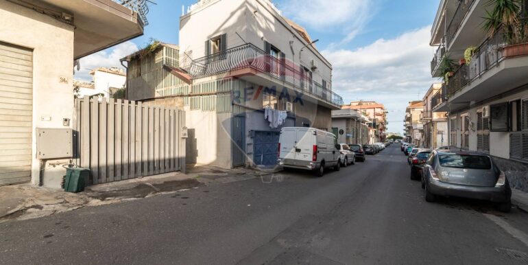 20251115104432-1000906-11