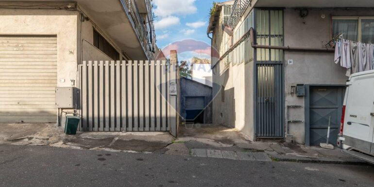 20251115104435-1000906-12