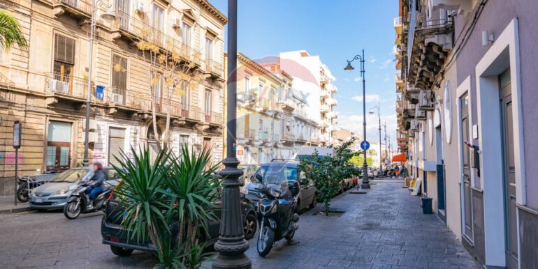 20251115120339-1000916-1