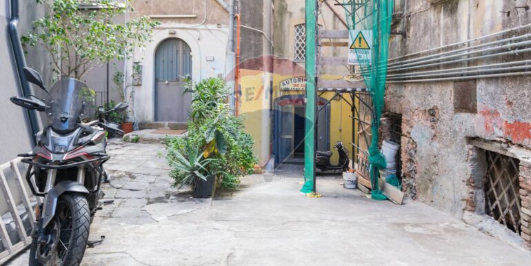 20251115120345-1000916-3