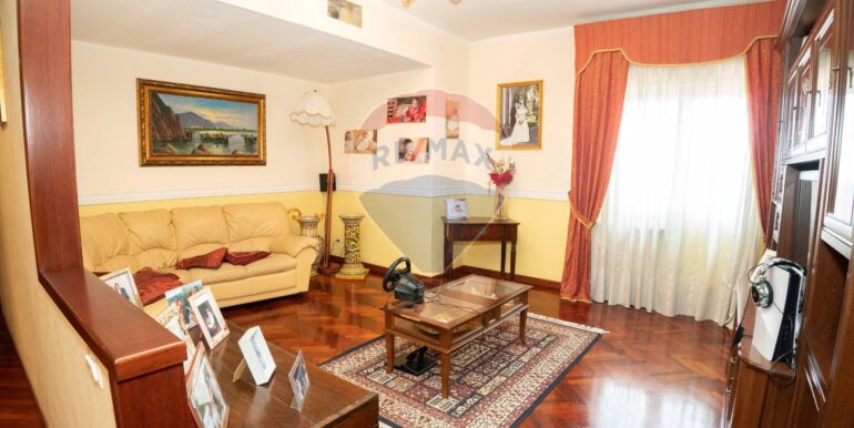 20251115185645-1000886-2