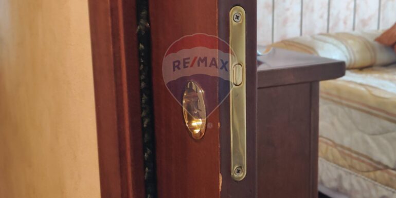 20251115185806-1000886-25