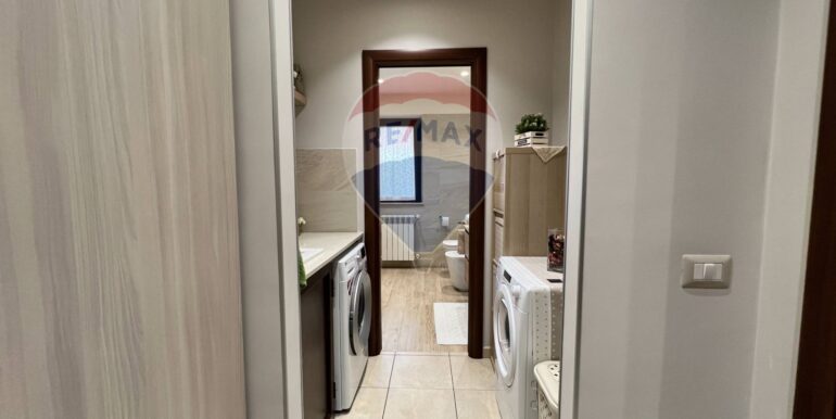 20251116193450-1000952-10