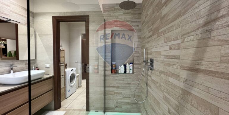 20251116193500-1000952-14