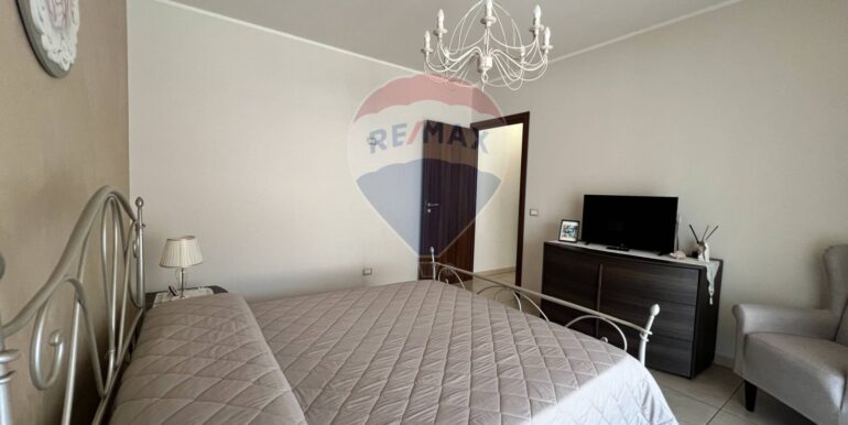 20251116193520-1000952-21