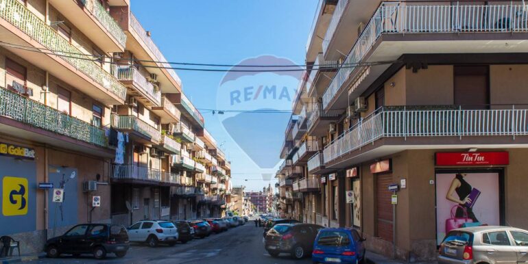 20251116210014-1000948-1