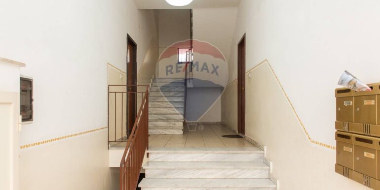 20251116210038-1000948-8