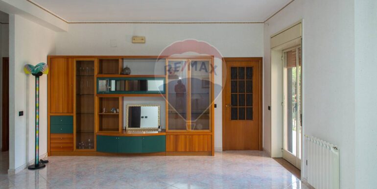 20251117123354-999897-12