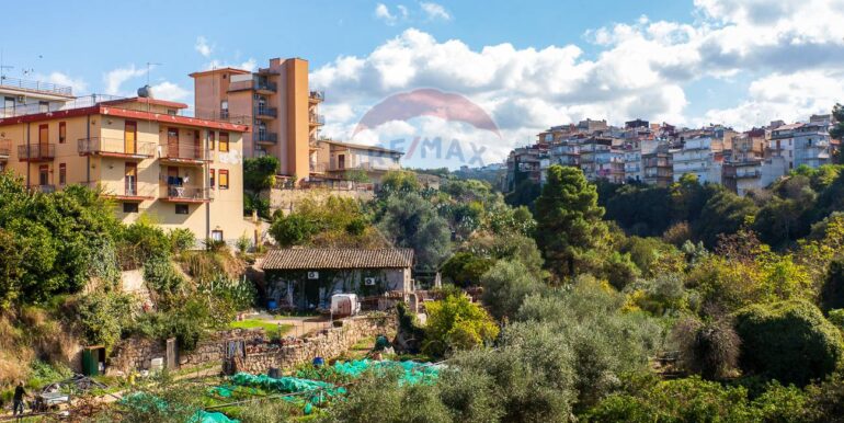 20251117123511-999897-41