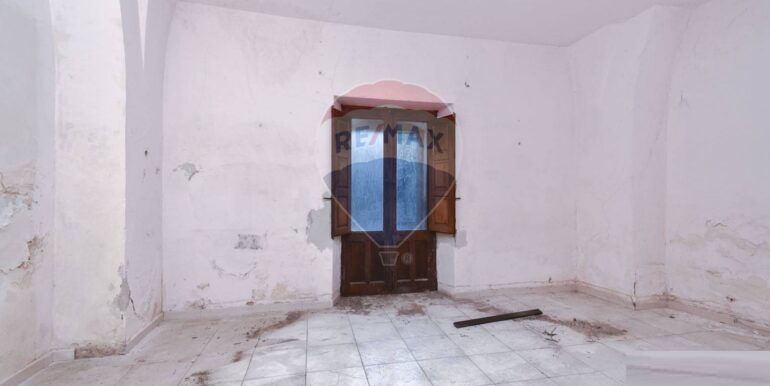 20251117171007-1001109-10