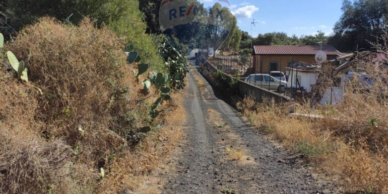 20251117183852-1000887-3