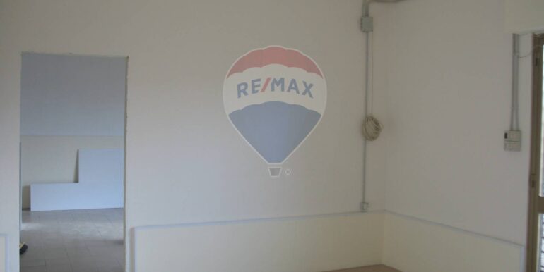 20251117185213-1001119-18