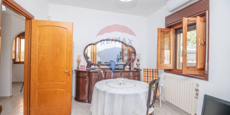 20251117195746-997150-8