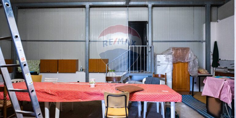 20251117211607-1001305-7